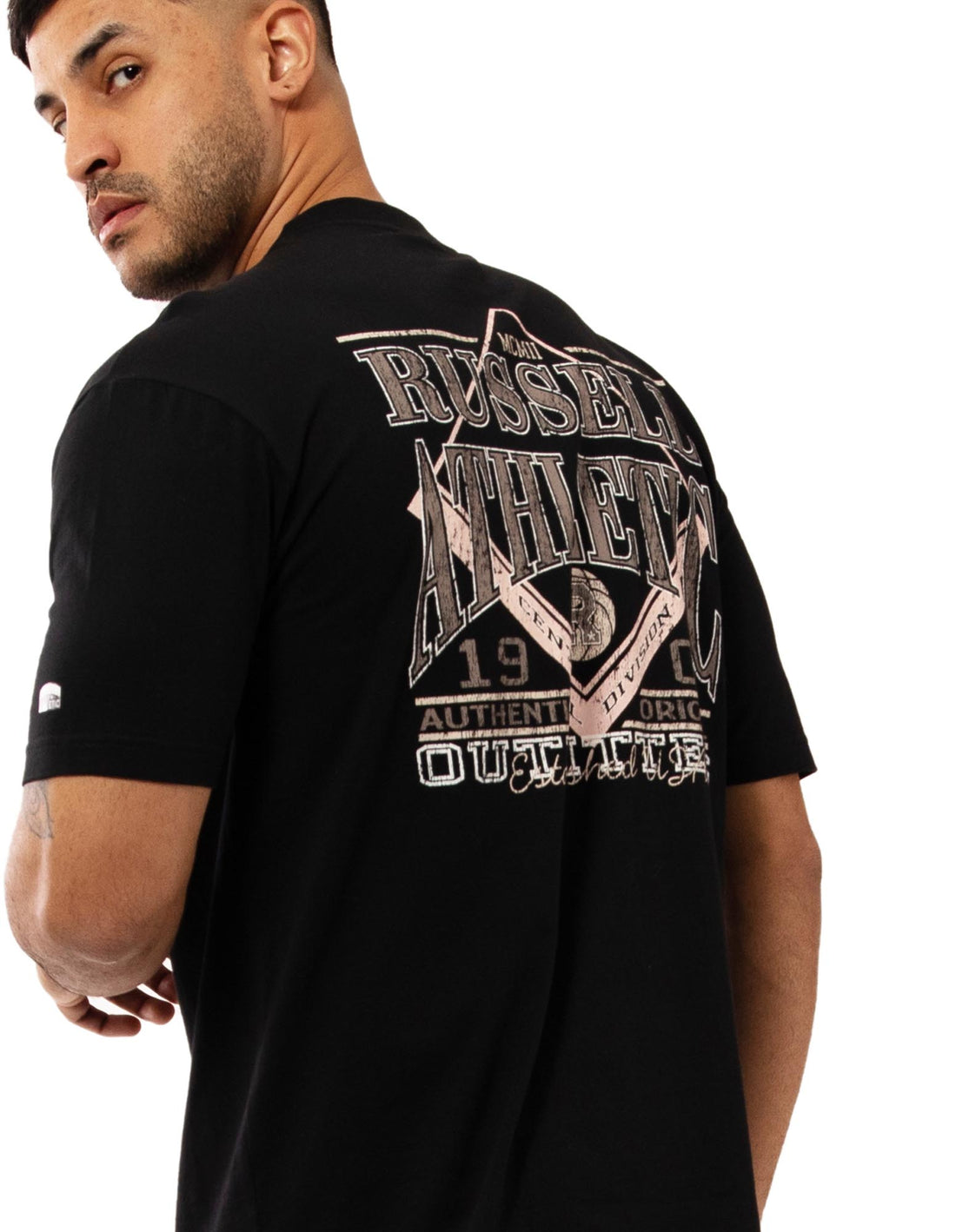 Black Russell Athletic Outfitters Pocket Men T Shirts | 93CUIWVFO